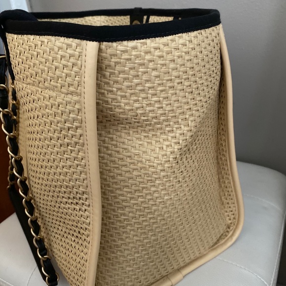 CHANEL Deauville Bag Beige Straw Calfskin Purse - Picture 4 of 10